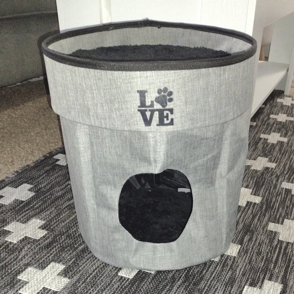 Foldable Cat Condo Hideout